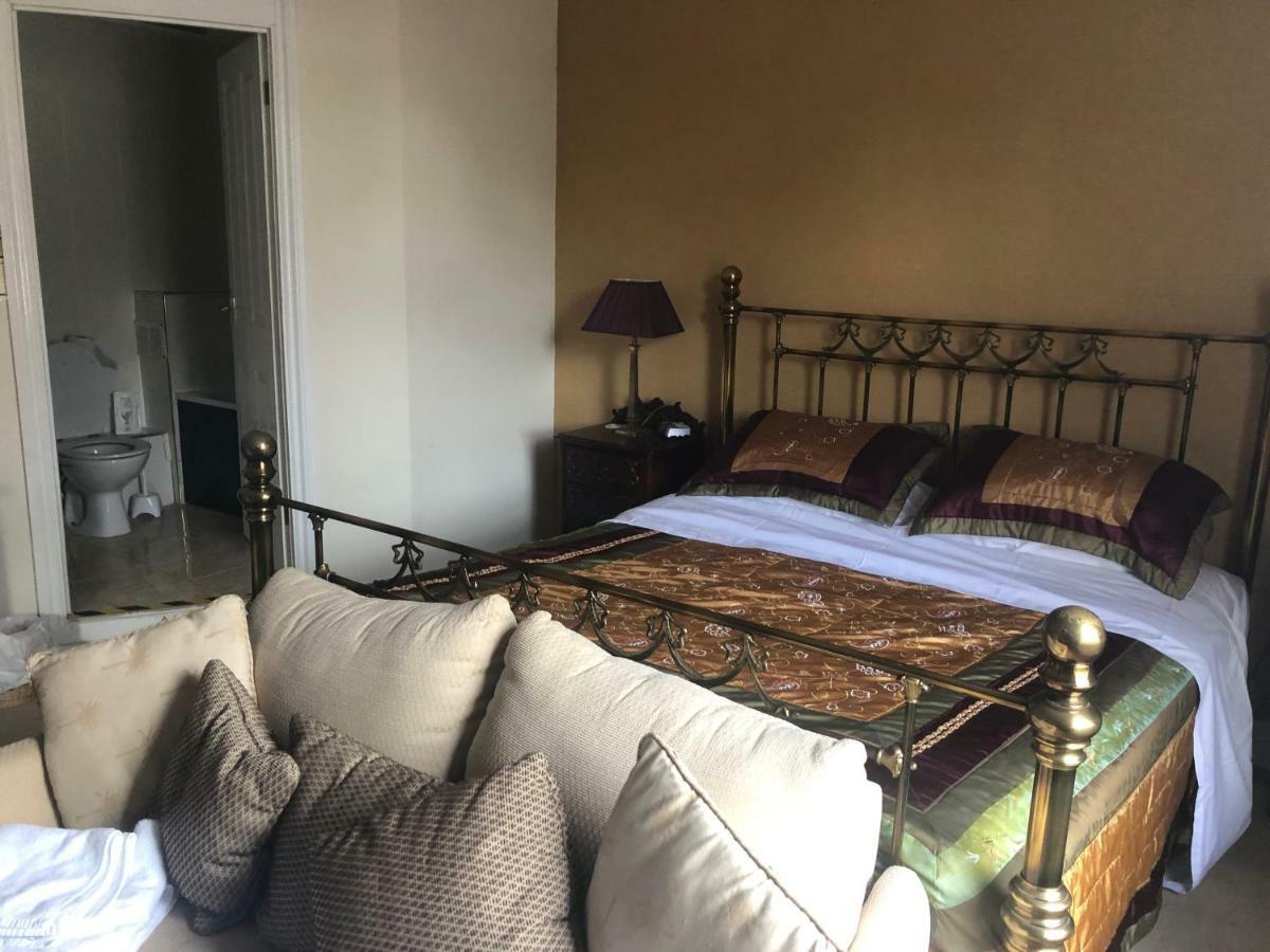 Hotel The Lion à Broseley Extérieur photo